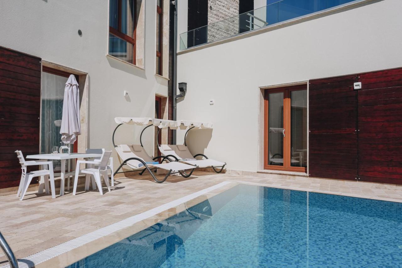 Villa Semiramis ティヴァト エクステリア 写真